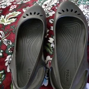 Woman's crocs